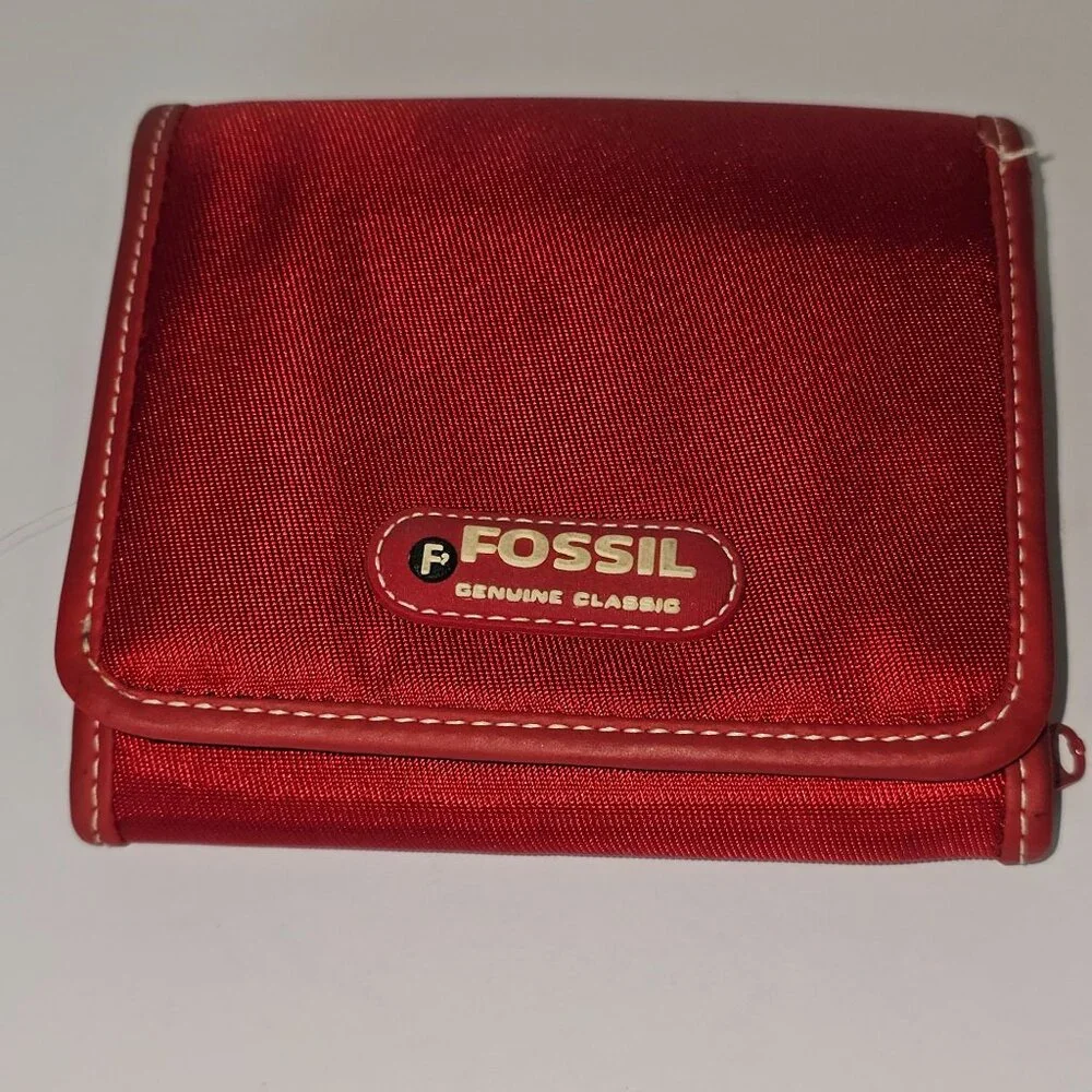 Vintage 90's Fossil F2 Genuine Classic Non-Leather Red Nylon Snap Front Wallet